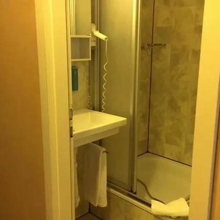 Affordable In Heart Of Lucerna